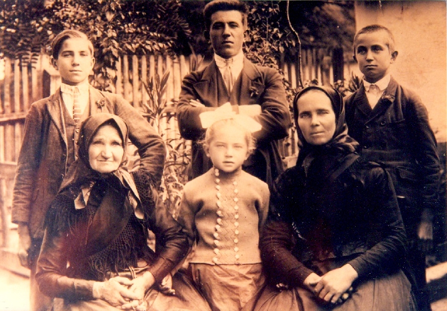 Pesti József családja