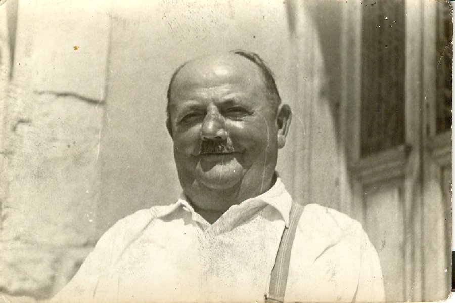 B. Száraz György