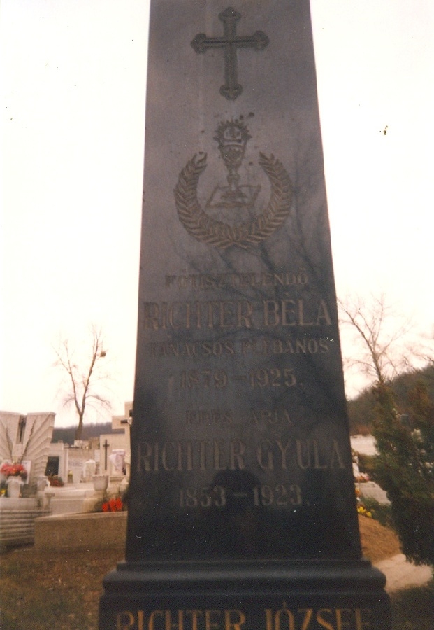 Richter Béla sírköve