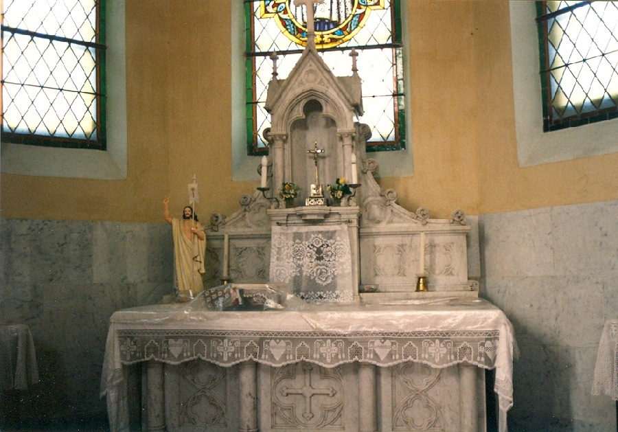 Lovaregyleti kápolna oltára
